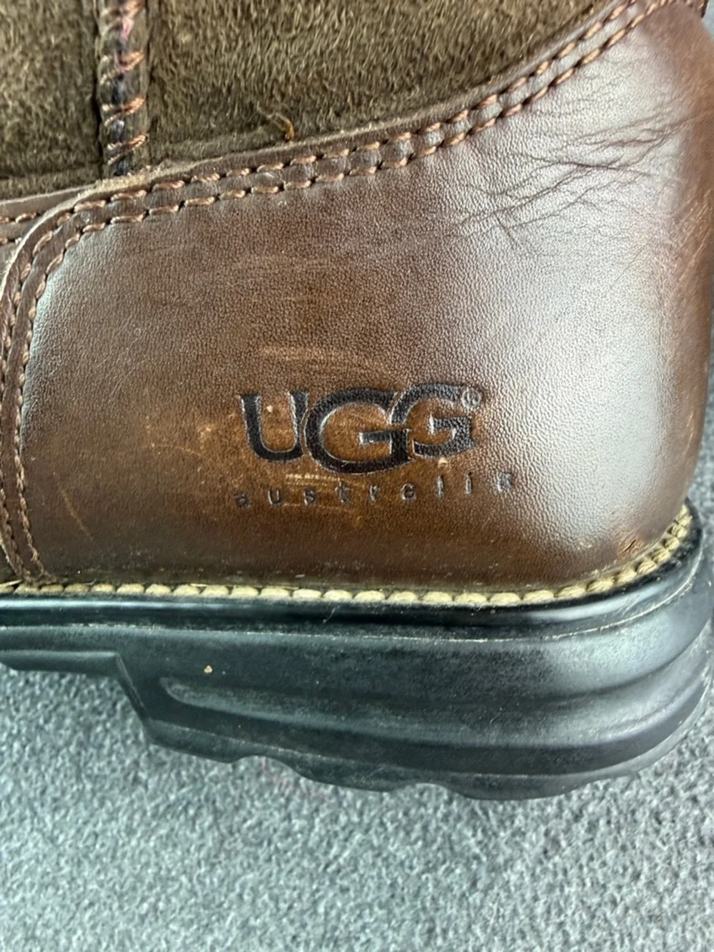 UGG Brrooks Dark Brown Leather Boots  Shearling‎ Cuffs Size 10